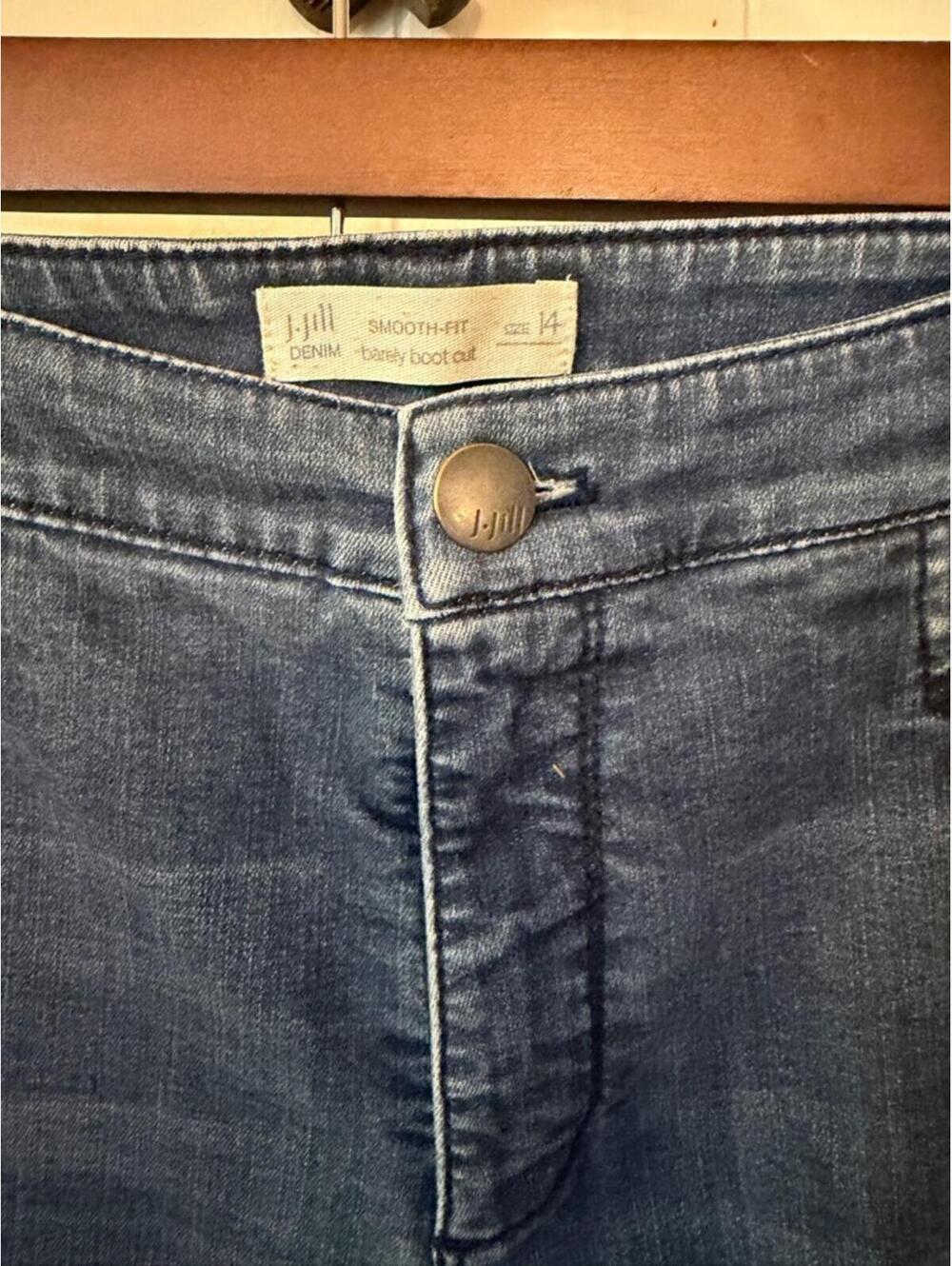 J. Jill Women's Mid-Dark Blue Stretch Bootcut Jeans - Picture 4 of 7